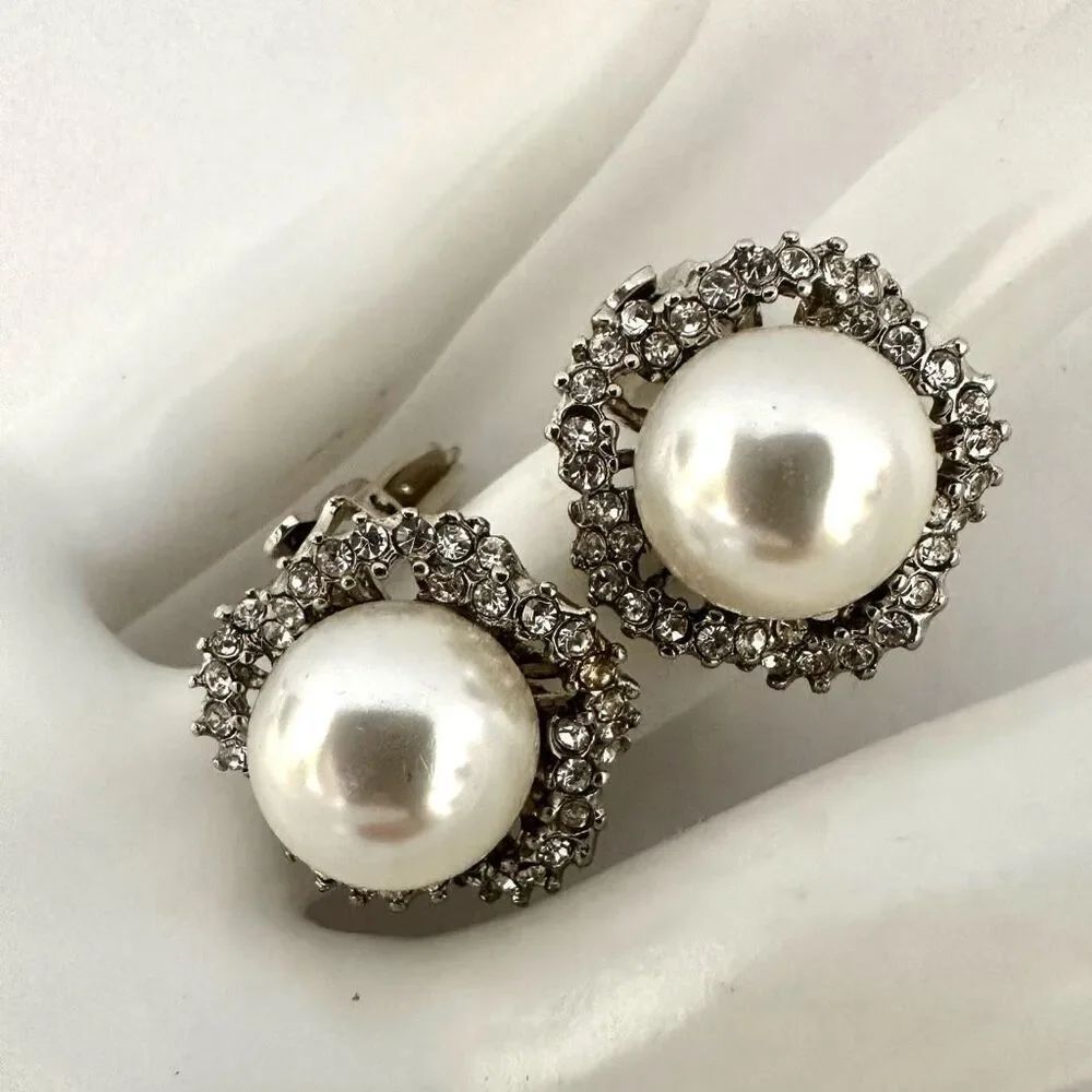 Faux pearl rhinestone silver tone clip on earrings